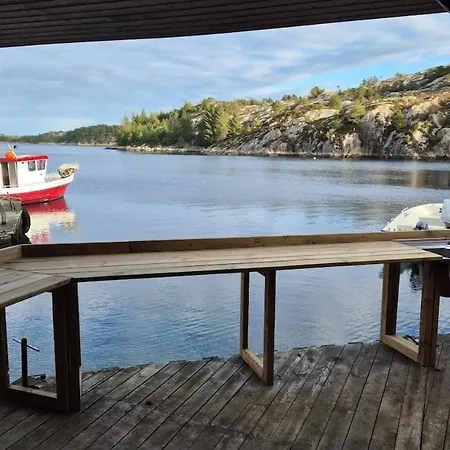 Cozy House With Boat Dock, Sauna - Fjordtid * Rubbestadneset