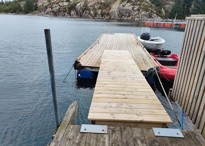 Cozy House With Boat Dock, Sauna - Fjordtid * Rubbestadneset