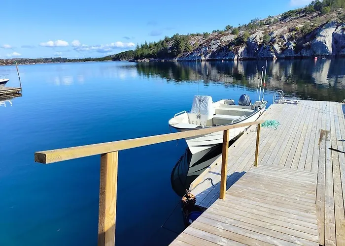 Feriehus Cozy House With Boat Dock, Sauna - Fjordtid